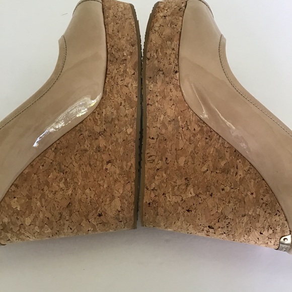 JIMMY CHOO NUDE PATENT LEATHER CORK WEDGE SIZE 10 - Picture 11 of 15